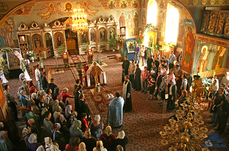 Orthodox Liturgy and worship heals